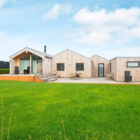 Luxury Retreat With Sea View - By Traum