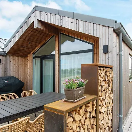 Luxury Retreat With Sea View - By Traum